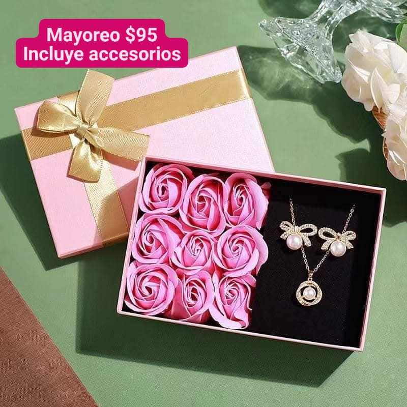 Rosas con joyeria